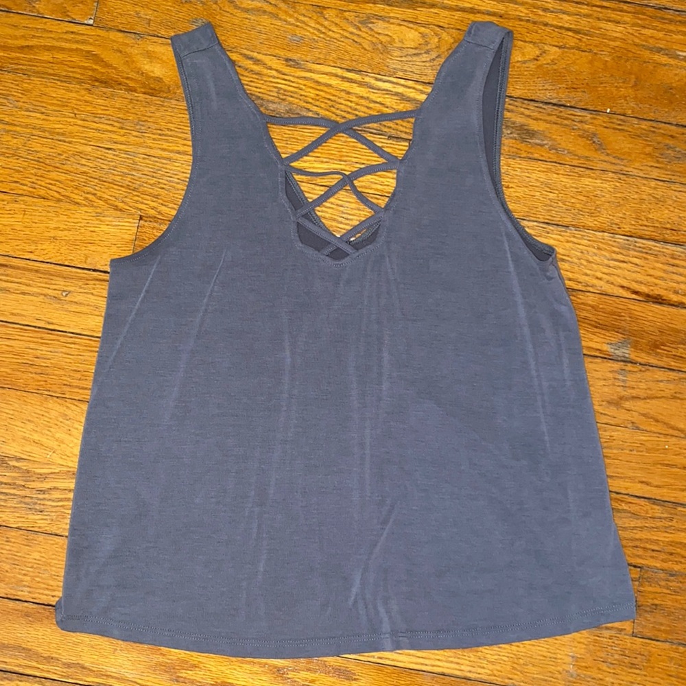 Criss cross front grey tank NWOT M